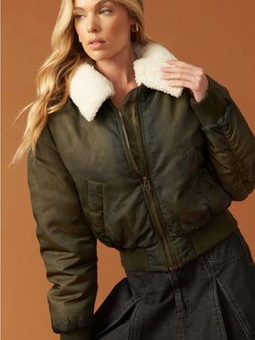 Flying Tomato BOMBER JACKET with Removable White Sherpa Collar NWT Size Small